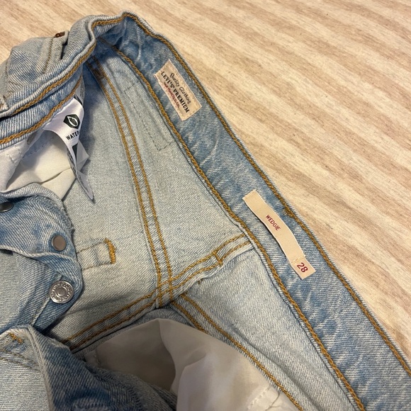Levi's Wedgie Sky Blue Denim Pants - Picture 3 of 3
